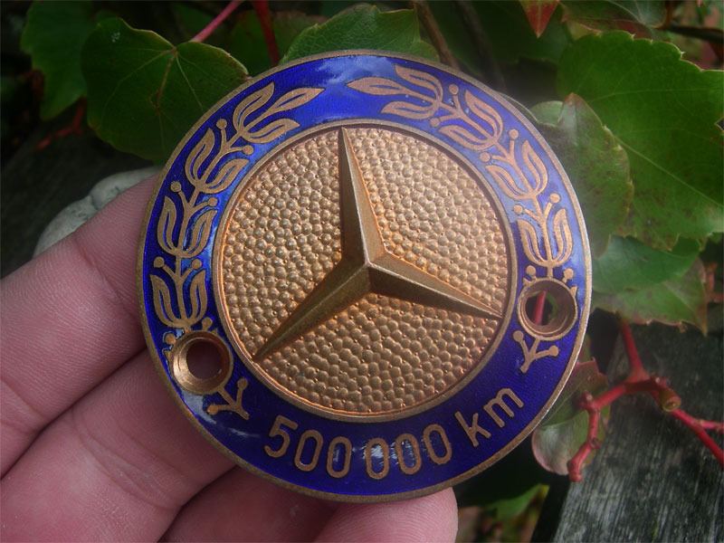 Mercedes Benz 500 000 Kilometer Mileage Badge